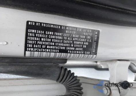 2012 Volkswagen Beetle 2.5L из США, поврежденный, VIN 3VWJP7AT9CM628025